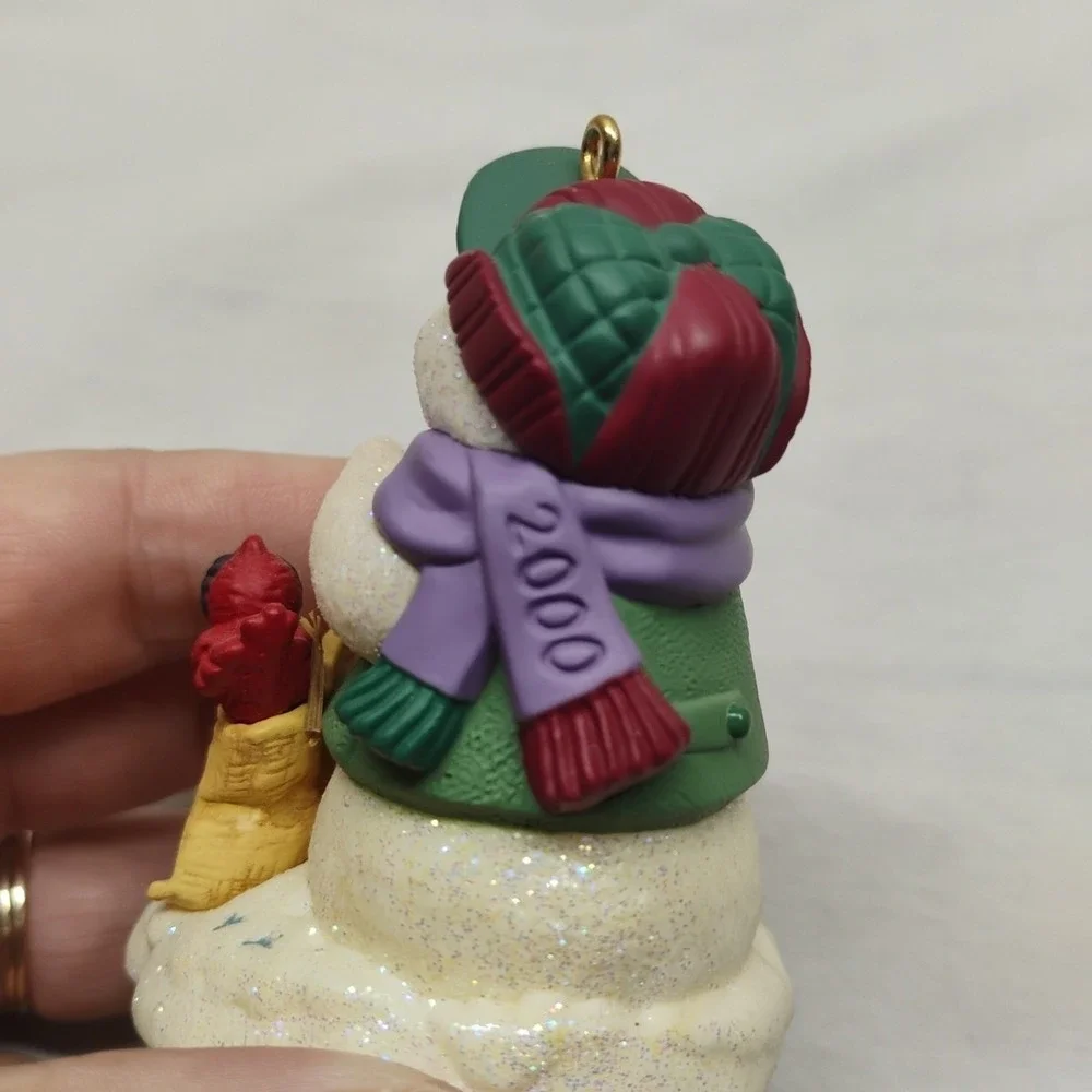 Christmas Ornament Hallmark Snow Buddies‎ Snowman Red Cardinal 2000 Vintage